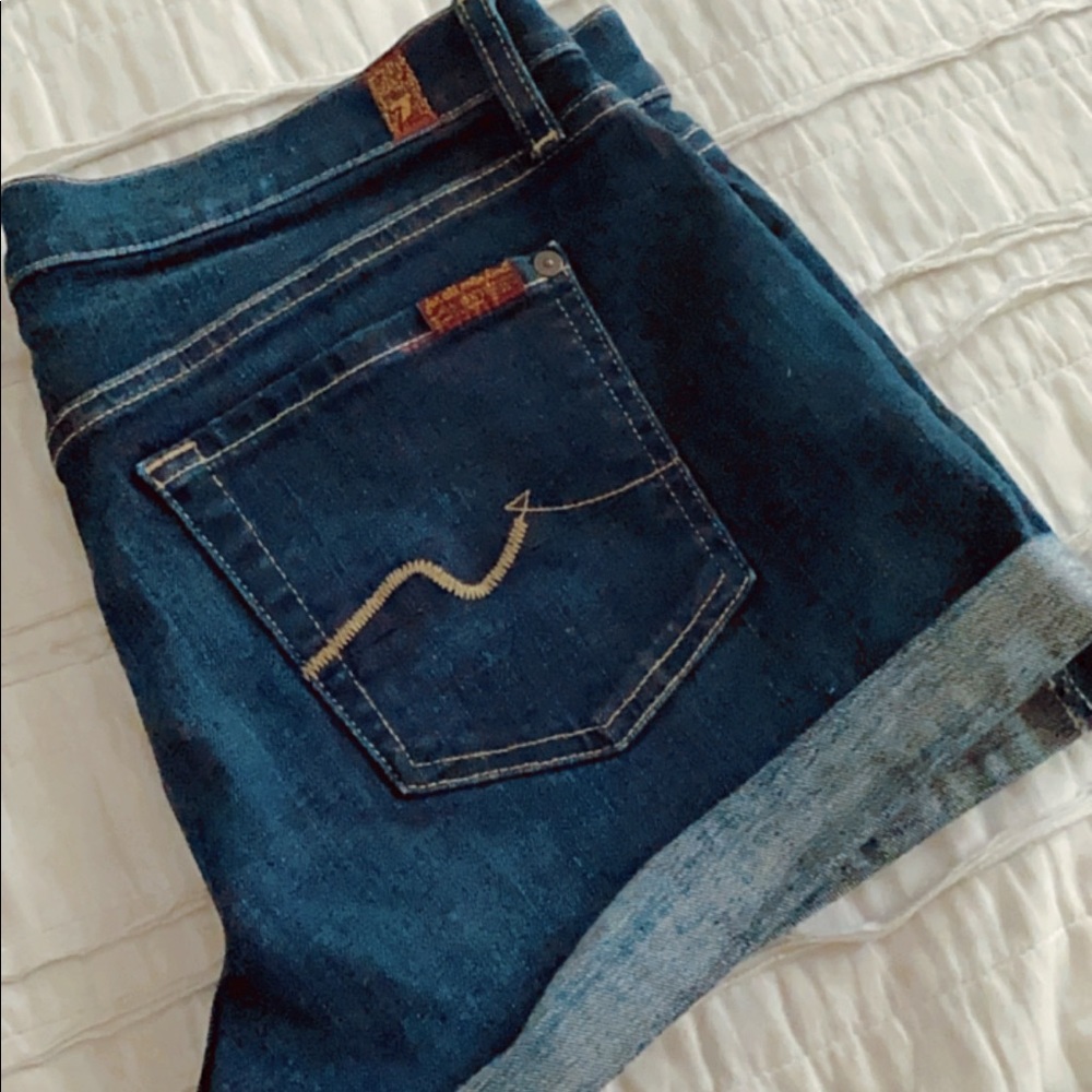 7 for all Mankind Classic Denim Shorts! 🧡